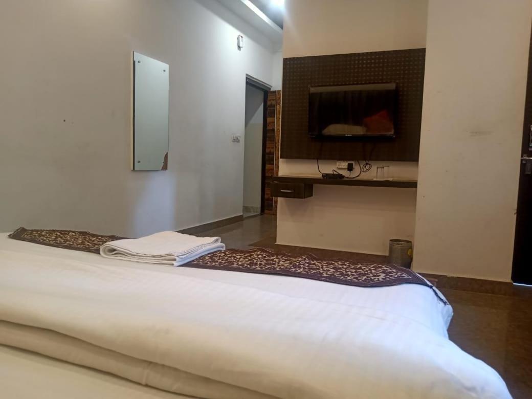 Hotel Rajshree Tanakpur Exterior photo