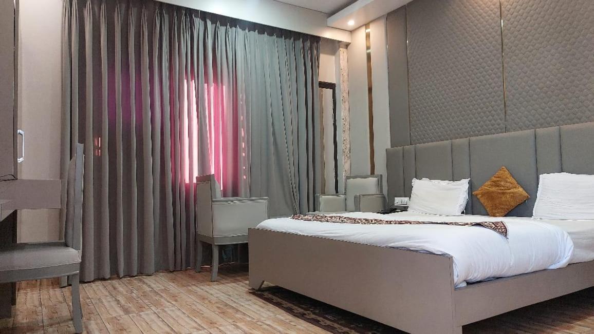 Hotel Rajshree Tanakpur Exterior photo